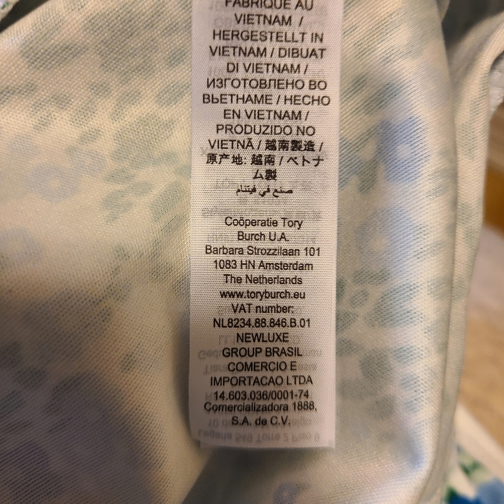 RINTED PERFORMANCE SLEEVELESS HALF-ZIP TOP - Picture 11 of 12